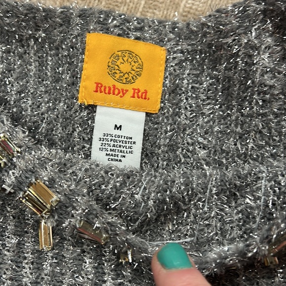 Sz Medium Ruby Rd Grey Silver Sweater NWT - Picture 7 of 8